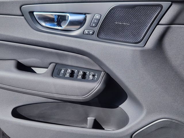 New 2026 Volvo XC60 T8 Ultra w/ Protection Package Premier AWD/4WD image 9