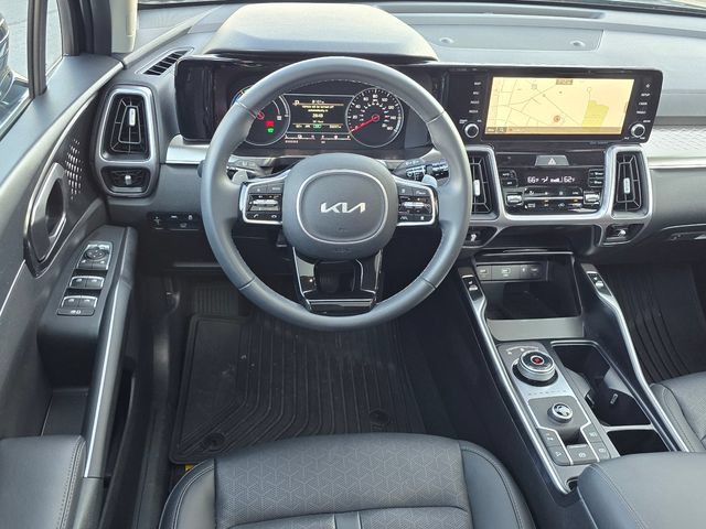Used 2023 Kia Sorento EX w/ Panoramic Sunroof Package FWD image 11