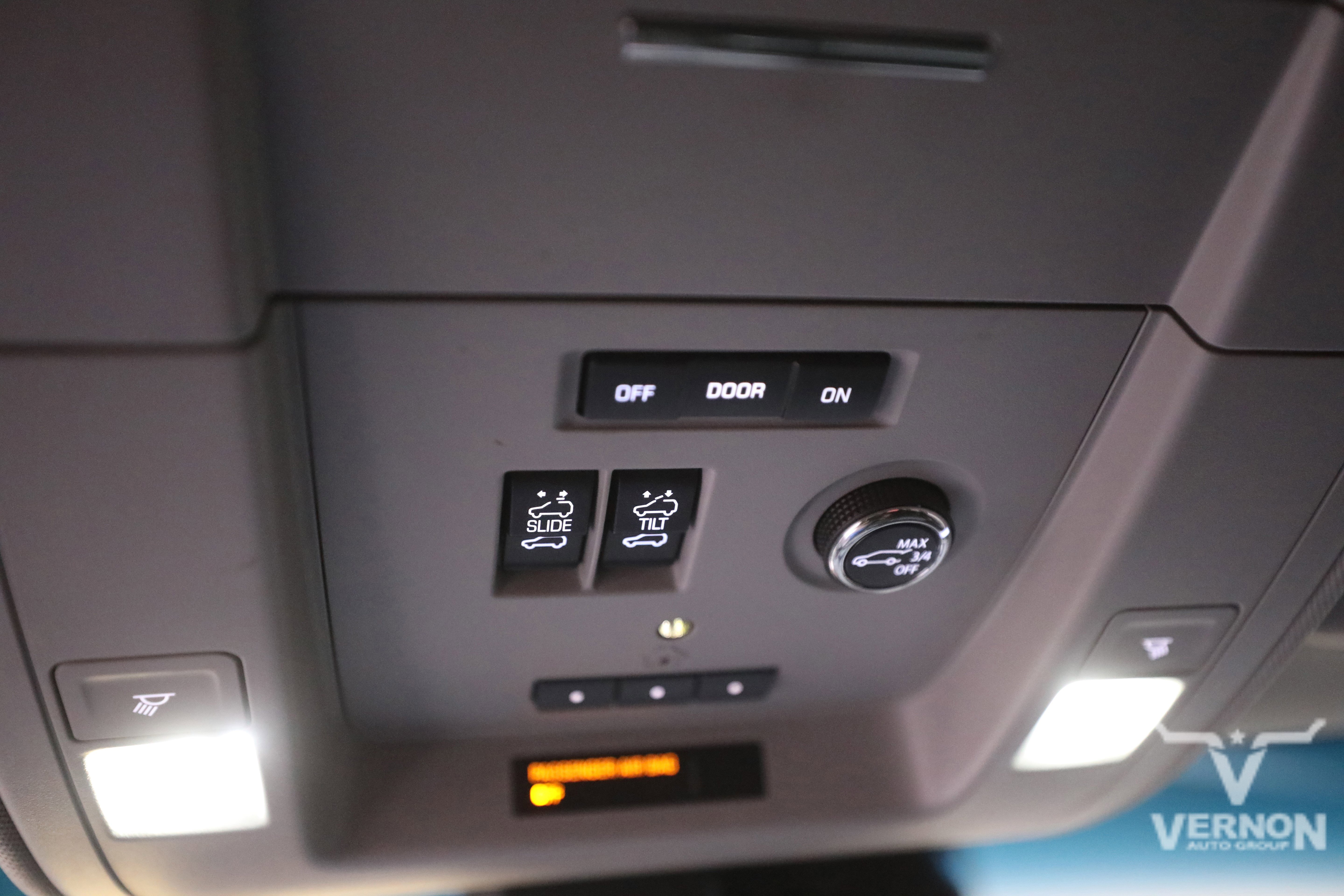 Used 2020 GMC Yukon XL SLT w/ Premium Edition image 46