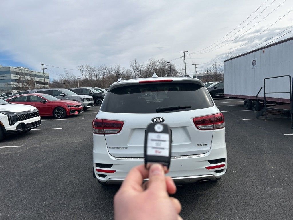 Used 2018 Kia Sorento SX image 6