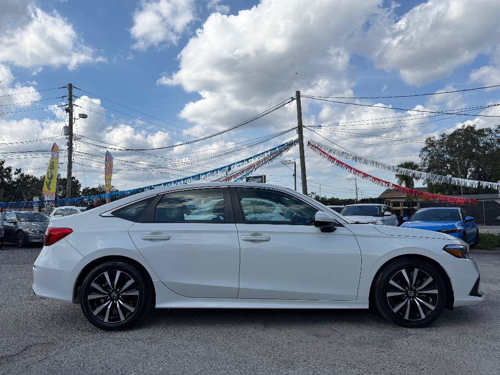 Used 2023 Honda Civic EX image 4