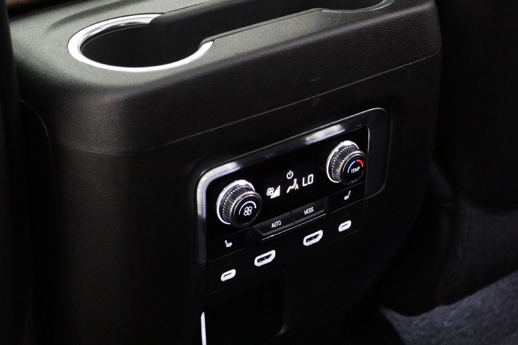 Certified 2024 GMC Yukon Denali Ultimate AWD/4WD image 15