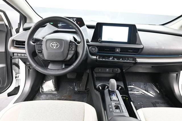 Used 2023 Toyota Prius XLE AWD/4WD image 19