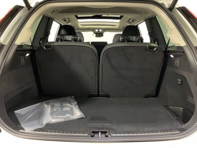 New 2026 Volvo XC90 B5 Core AWD/4WD image 32