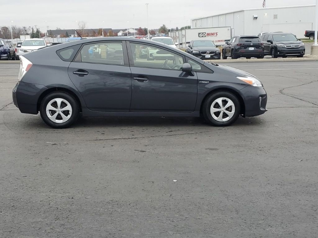 Used 2015 Toyota Prius Four image 9