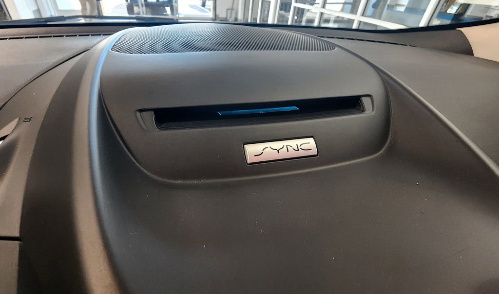 Used 2017 Ford Escape Titanium FWD image 32