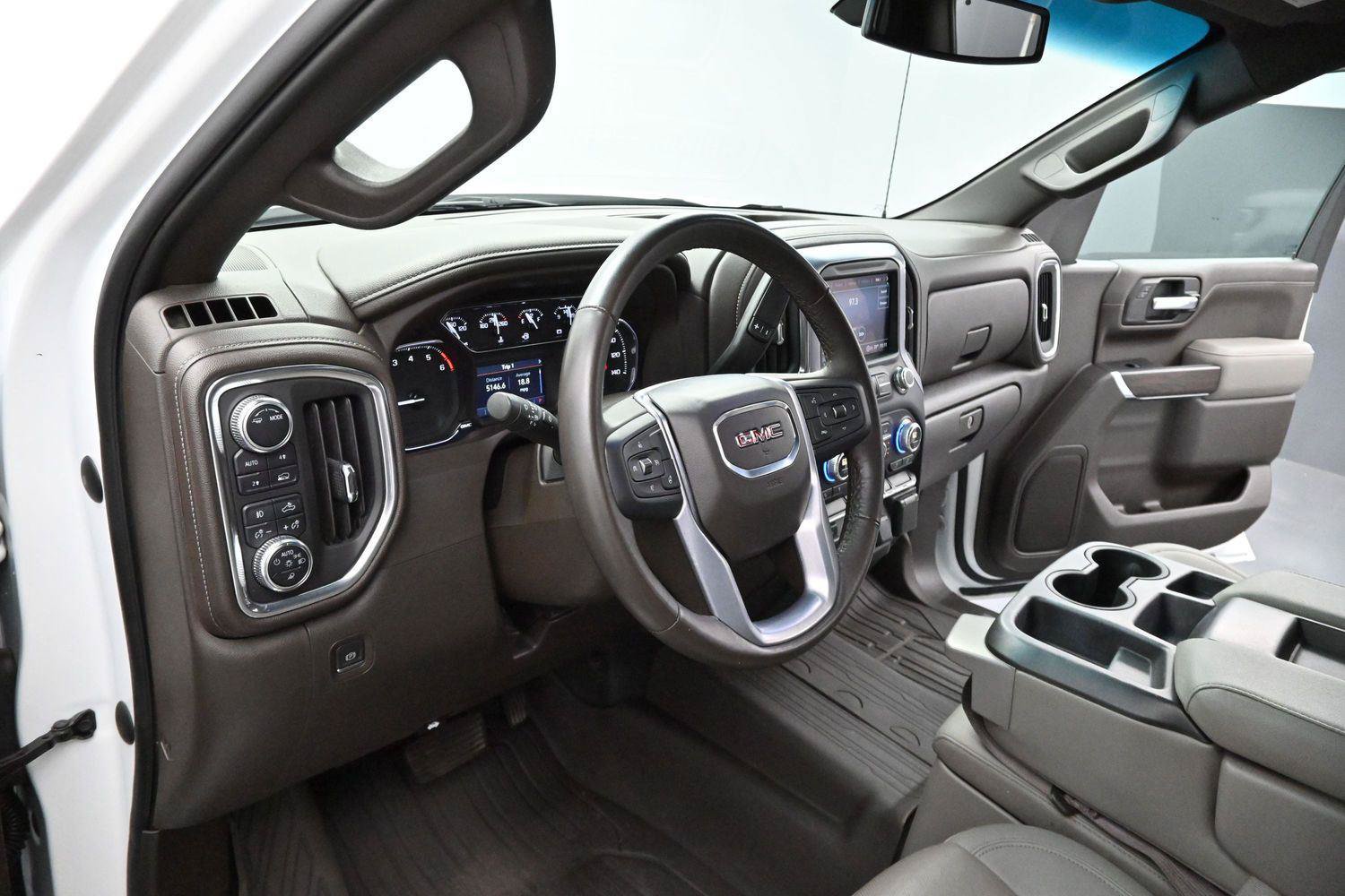 Used 2022 GMC Sierra 1500 SLT AWD/4WD image 13
