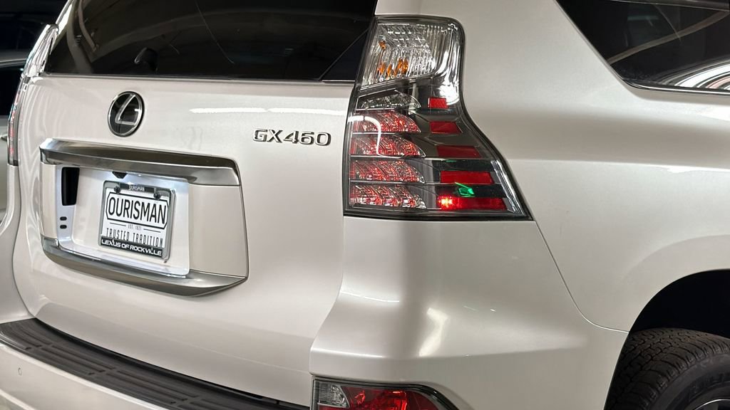 Certified 2023 Lexus GX 460 Premium w/ Premium Package AWD/4WD image 9