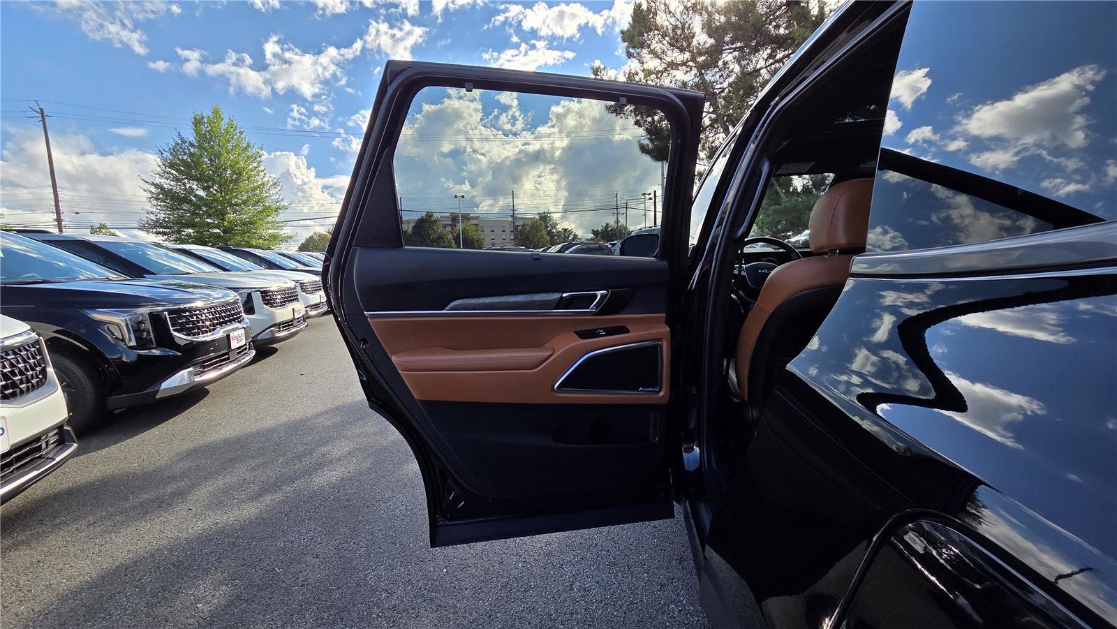 Certified 2024 Kia Telluride SX X-Line AWD/4WD image 29