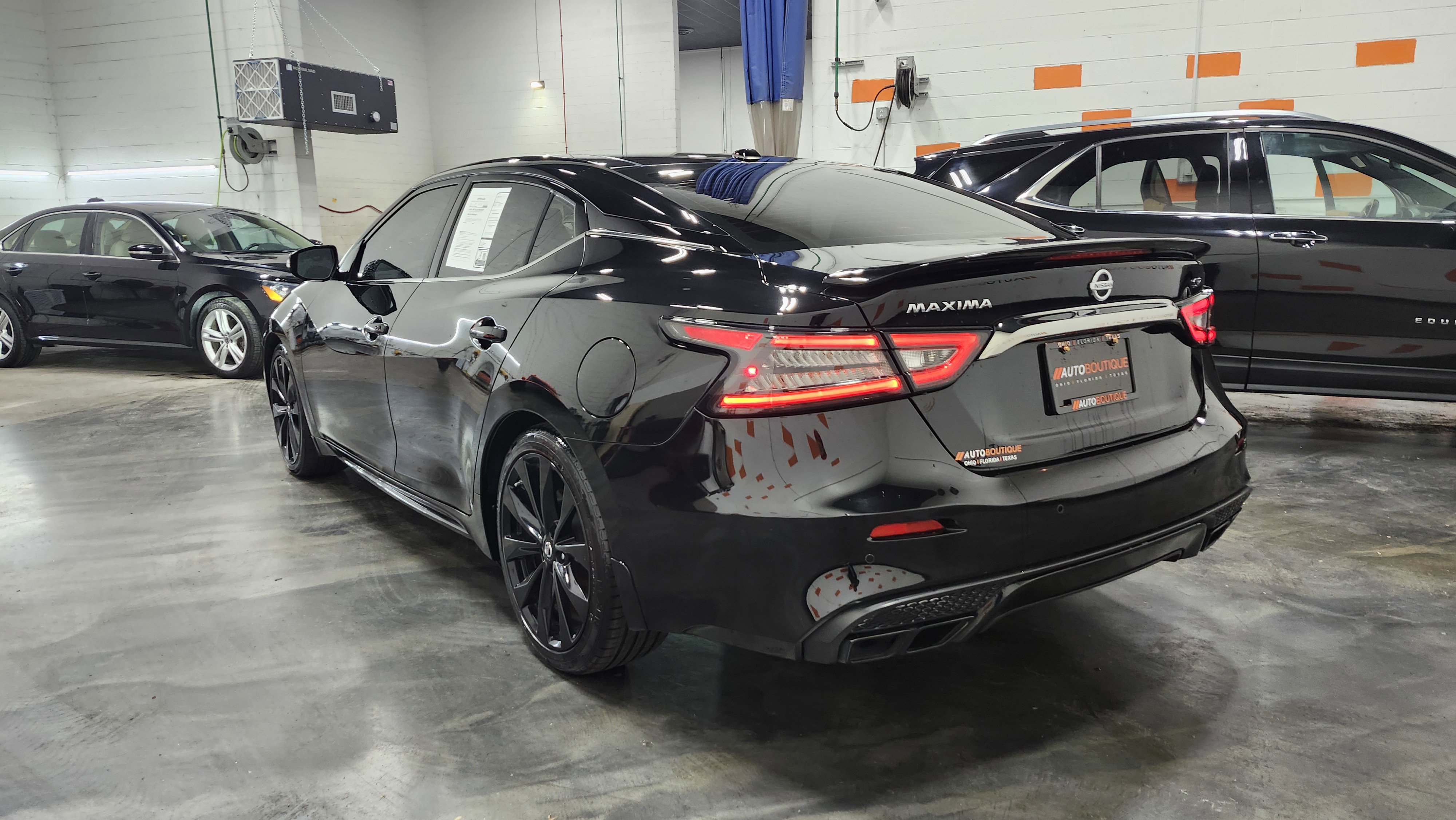 Used 2019 Nissan Maxima SR w/ Premium Package image 17