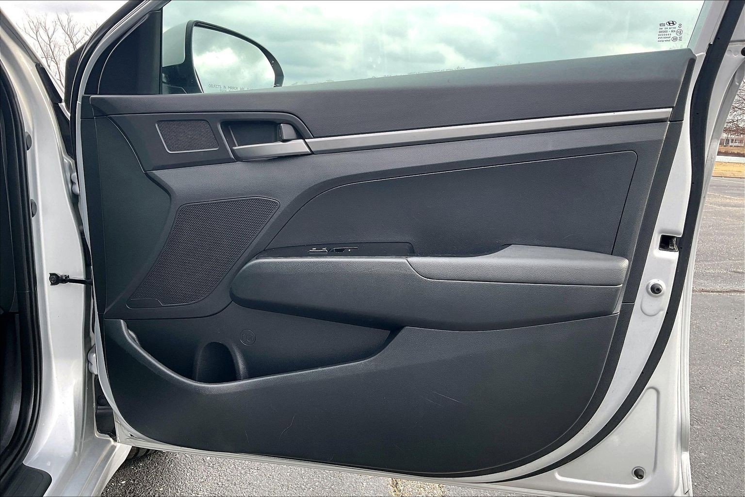 Used 2018 Hyundai Elantra SE image 19