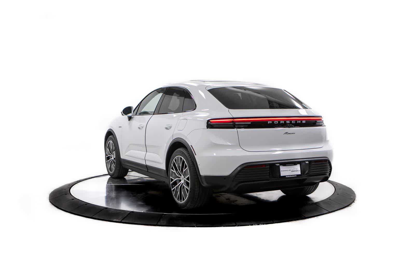 New 2026 Porsche Macan Electric RWD image 3