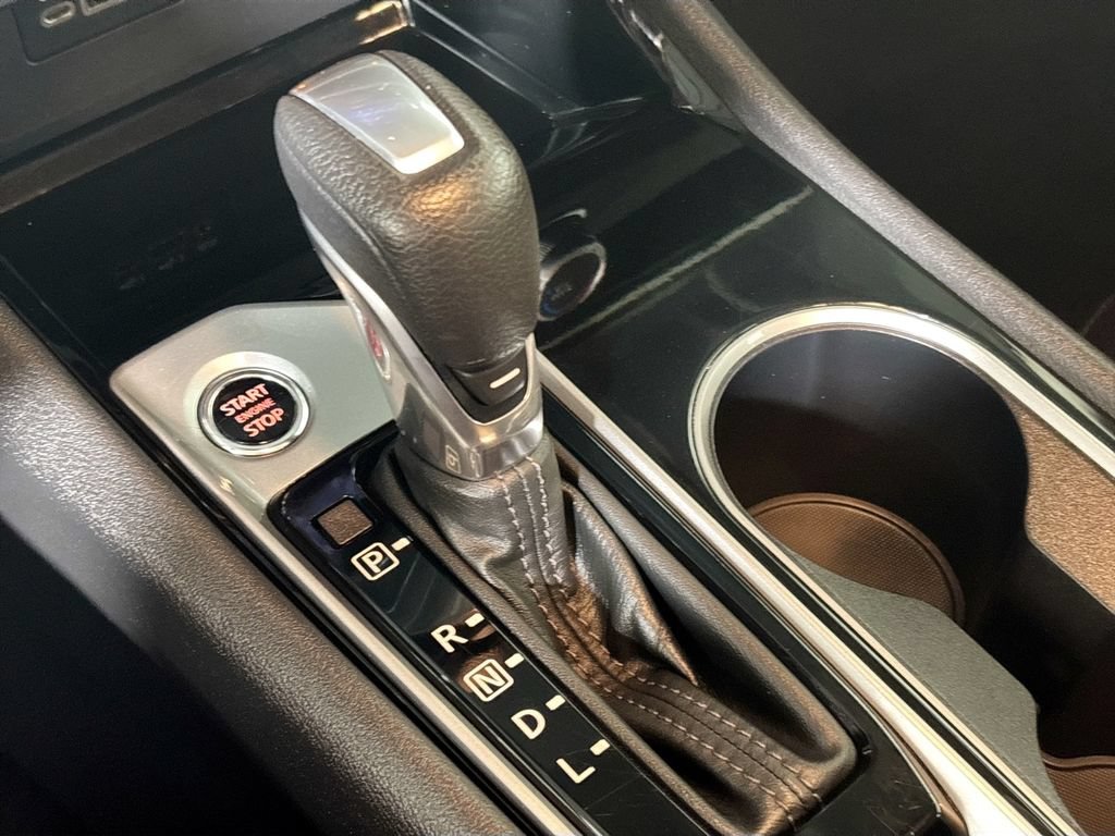 Used 2024 Nissan Altima 2.5 SV AWD/4WD image 17