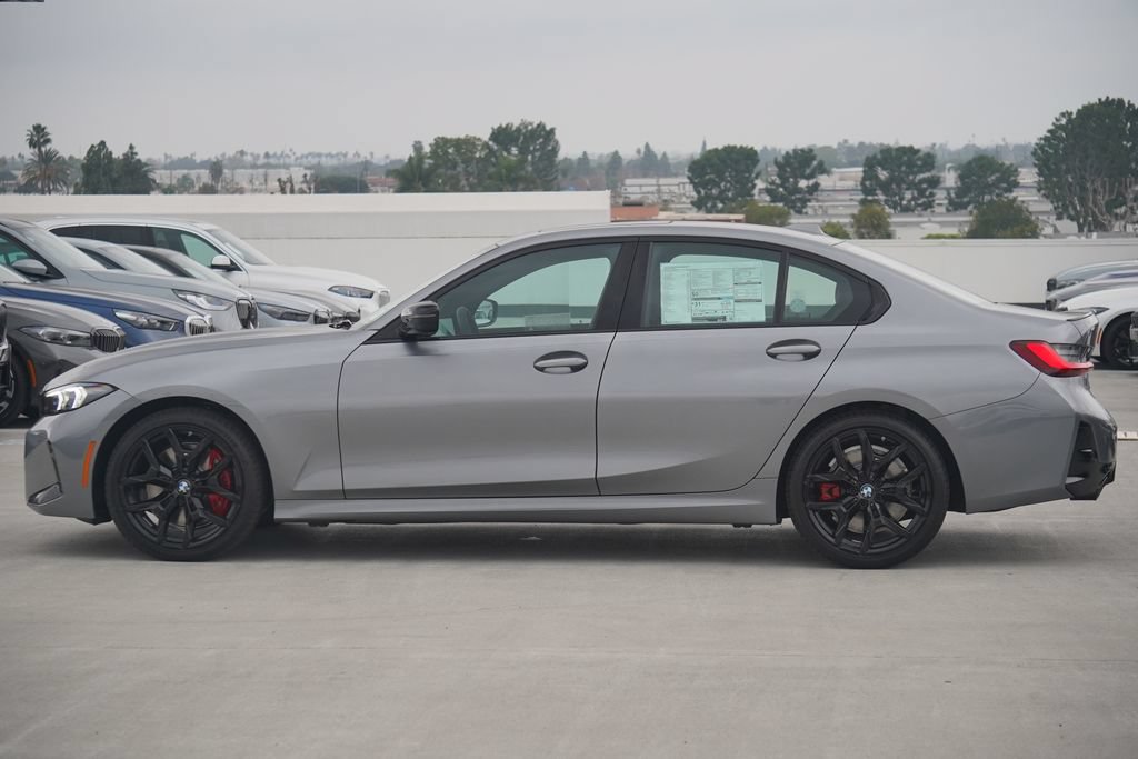 Used 2026 BMW 330i Sedan w/ M Sport Package RWD image 4