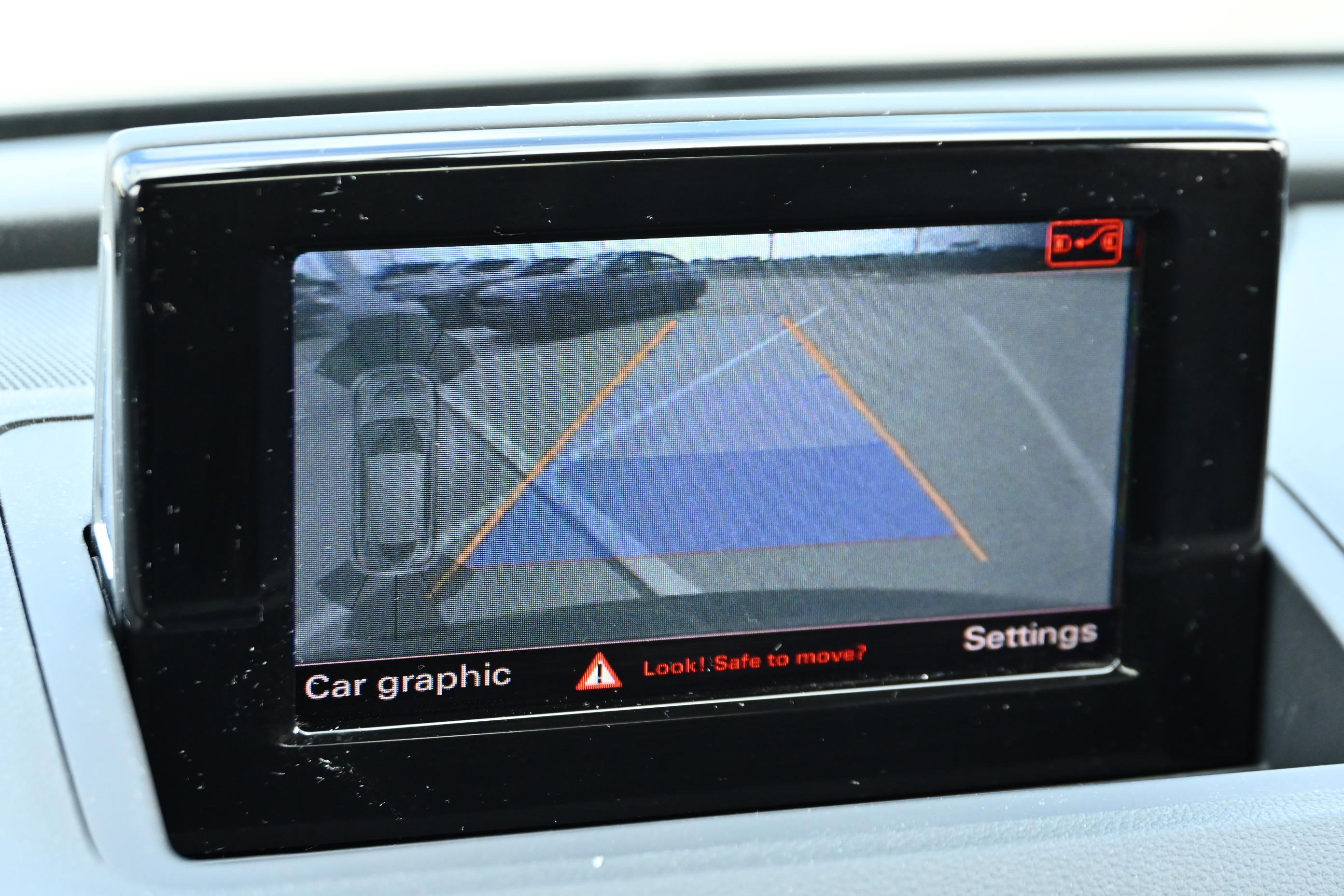 Used 2018 Audi Q3 2.0T Premium w/ Convenience Package image 14