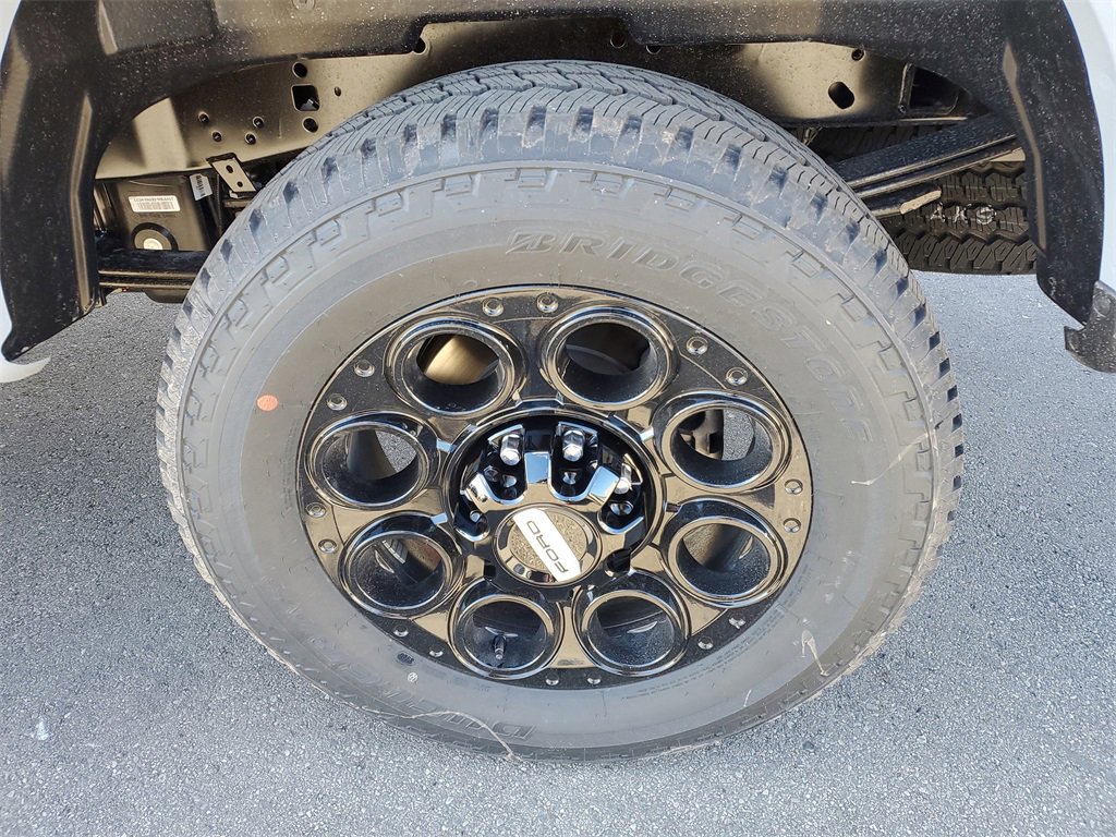 New 2026 Ford F250 Lariat w/ Black Appearance Package image 34