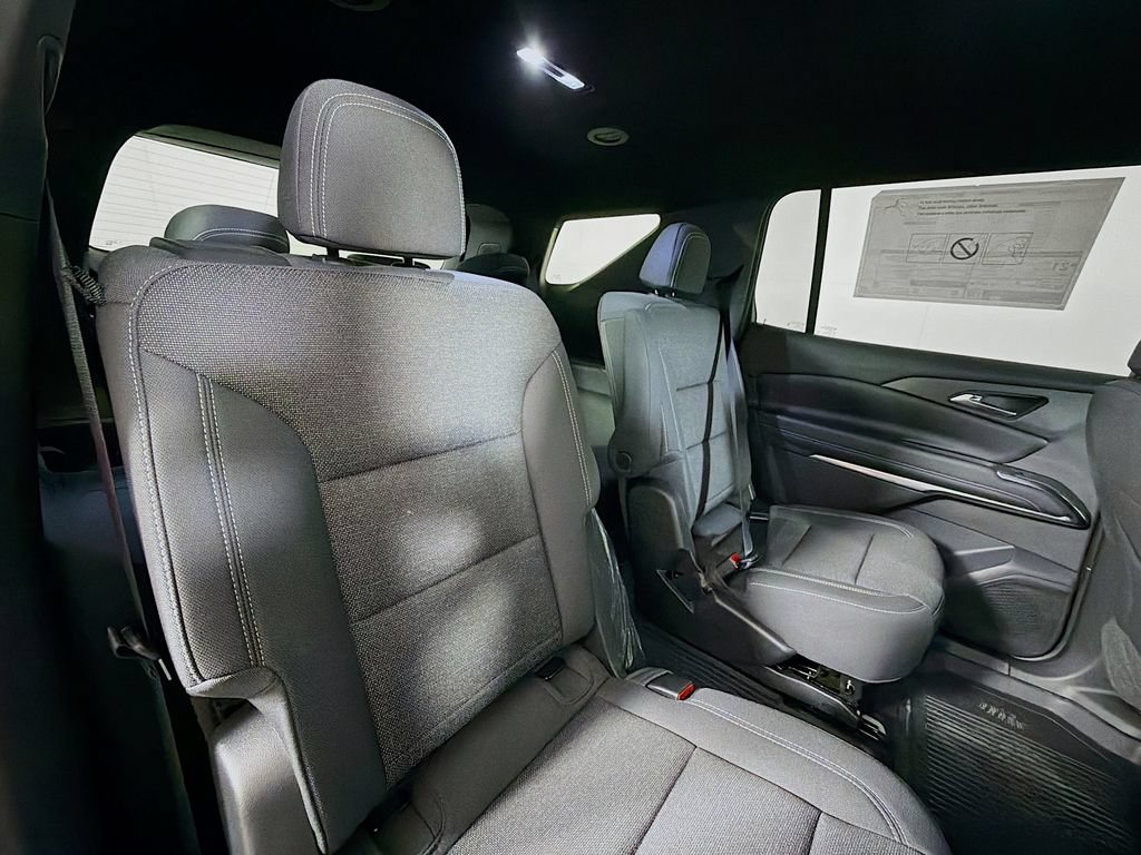 New 2026 Chevrolet Traverse LT w/ LPO, Floor Liner Package AWD/4WD image 23