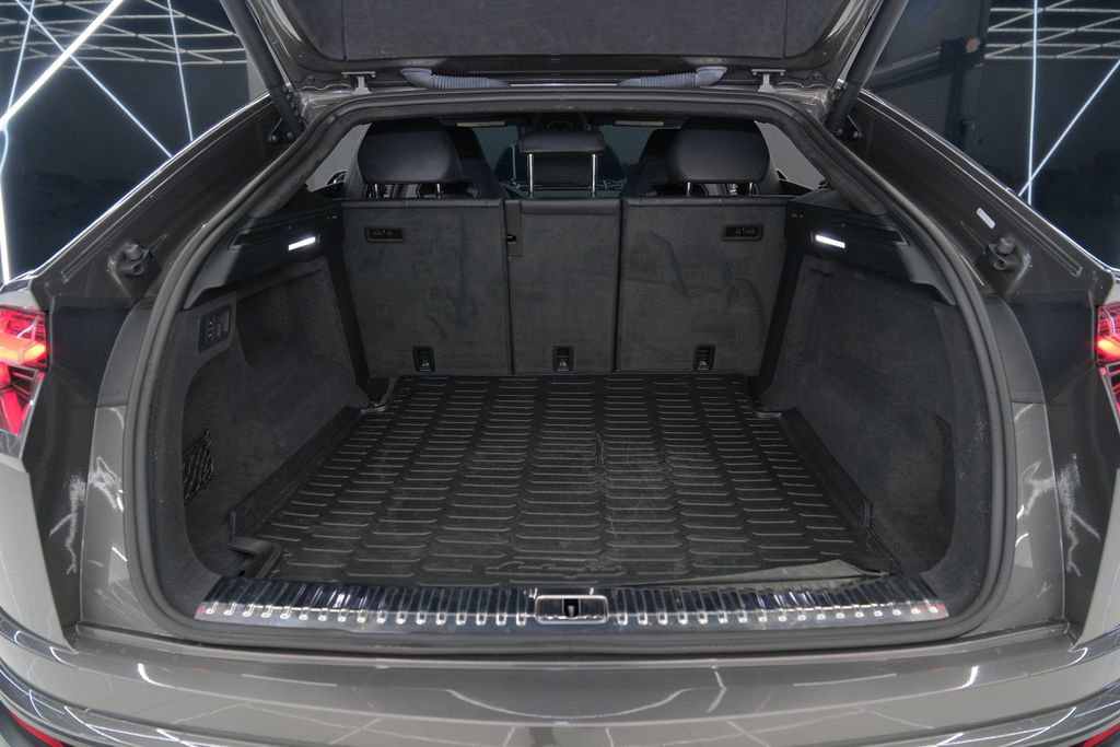 Used 2022 Lamborghini Urus AWD/4WD image 59