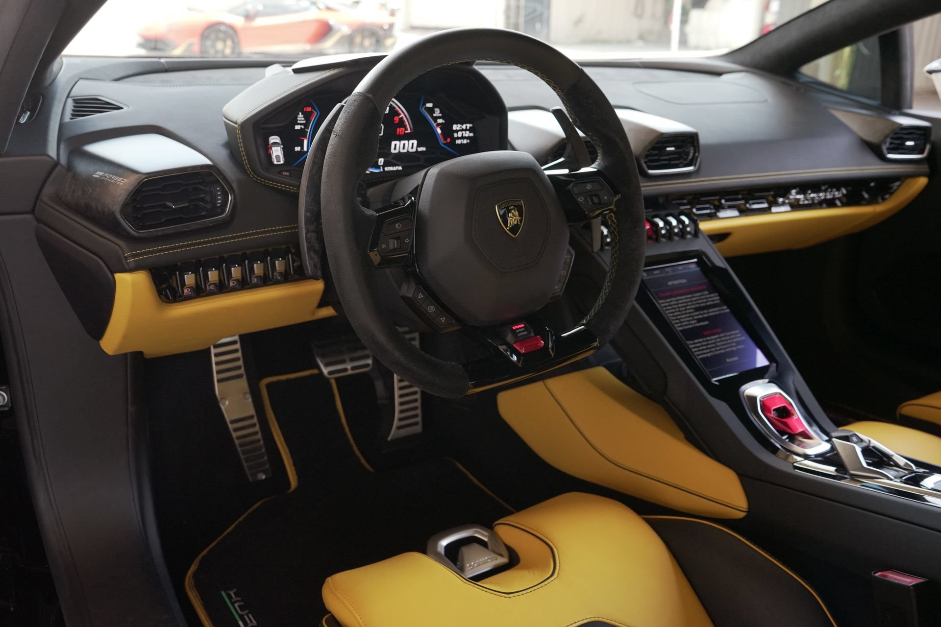 Used 2021 Lamborghini Huracan EVO RWD image 7