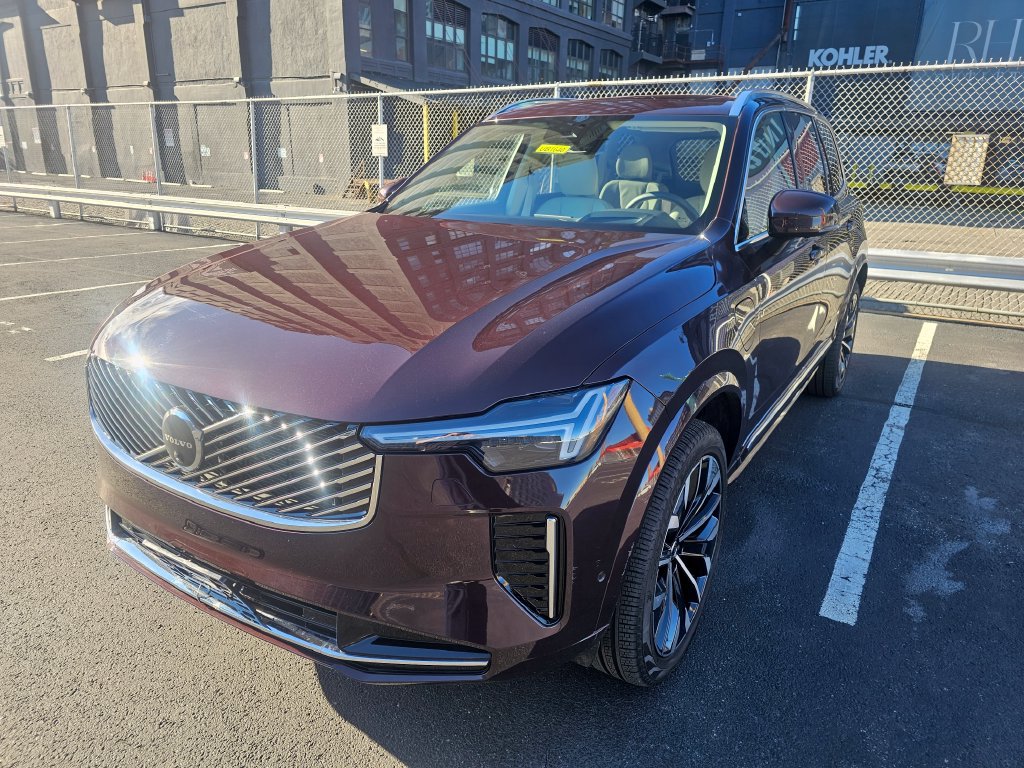 Certified 2025 Volvo XC90 T8 Ultra