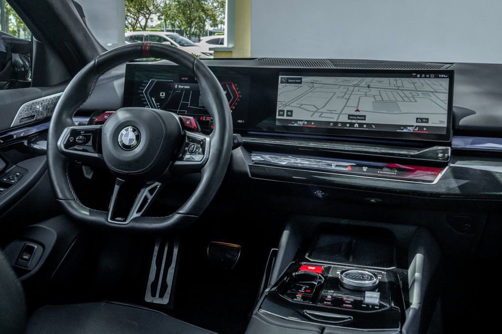 Used 2025 BMW M5 Touring image 29