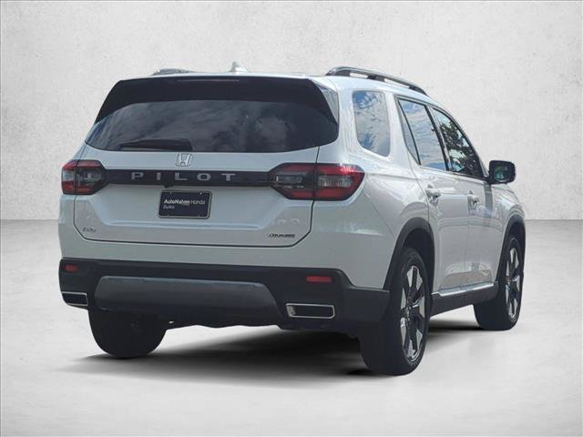 New 2026 Honda Pilot Touring image 2