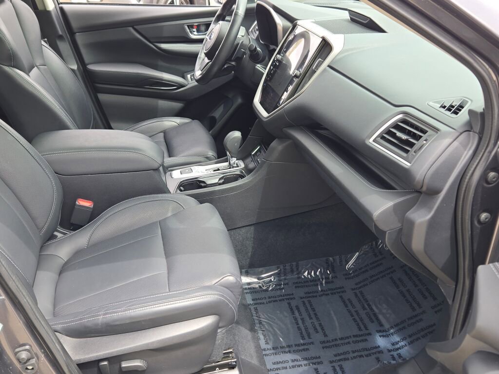 Used 2023 Subaru Ascent Limited w/ Technology Package AWD/4WD image 4