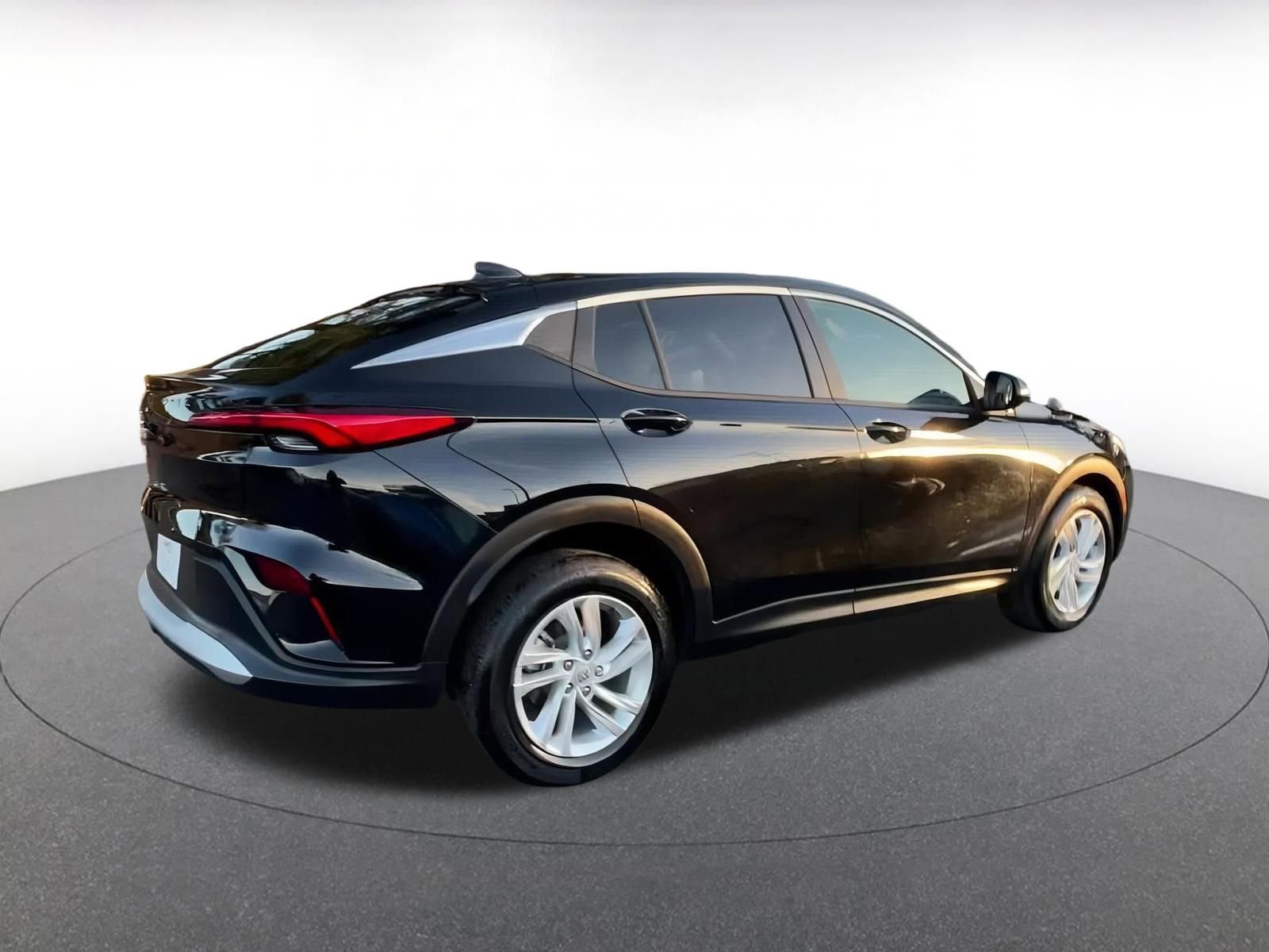 Used 2025 Buick Envista Preferred image 14