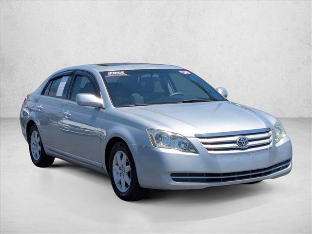 Used 2005 Toyota Avalon XL FWD image 3
