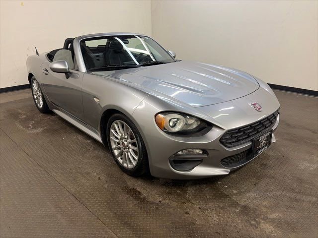 Used 2017 FIAT 124 Spider Classica image 35
