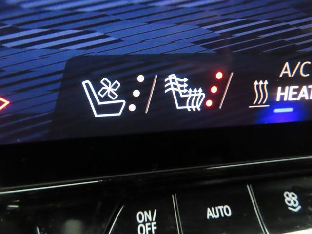 Certified 2024 Chevrolet Blazer EV RS image 30