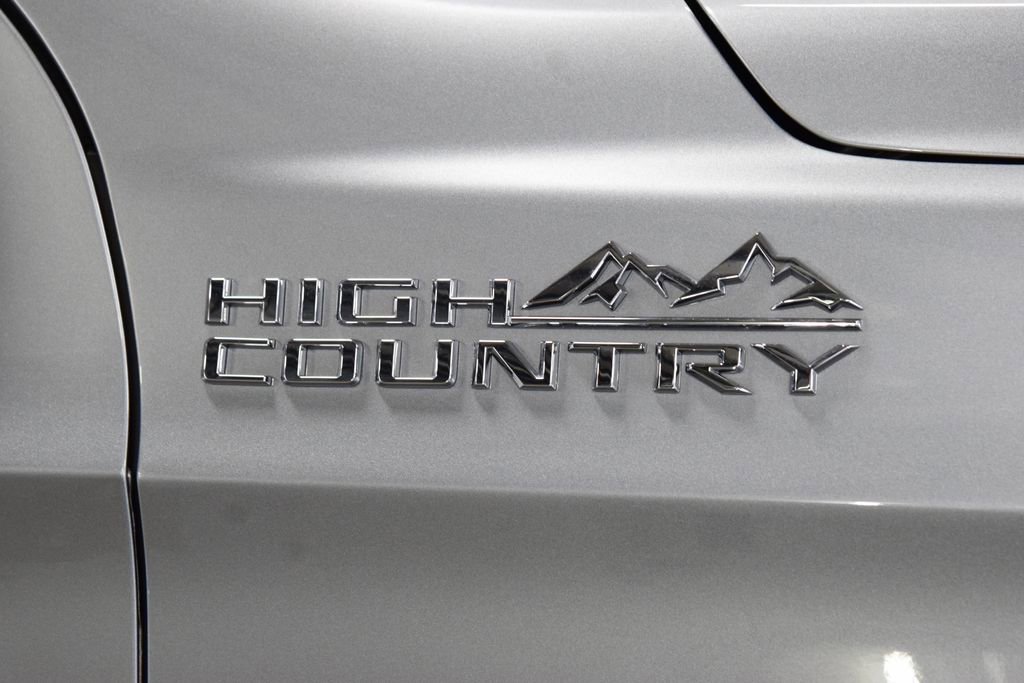 Used 2024 Chevrolet Tahoe High Country AWD/4WD image 14