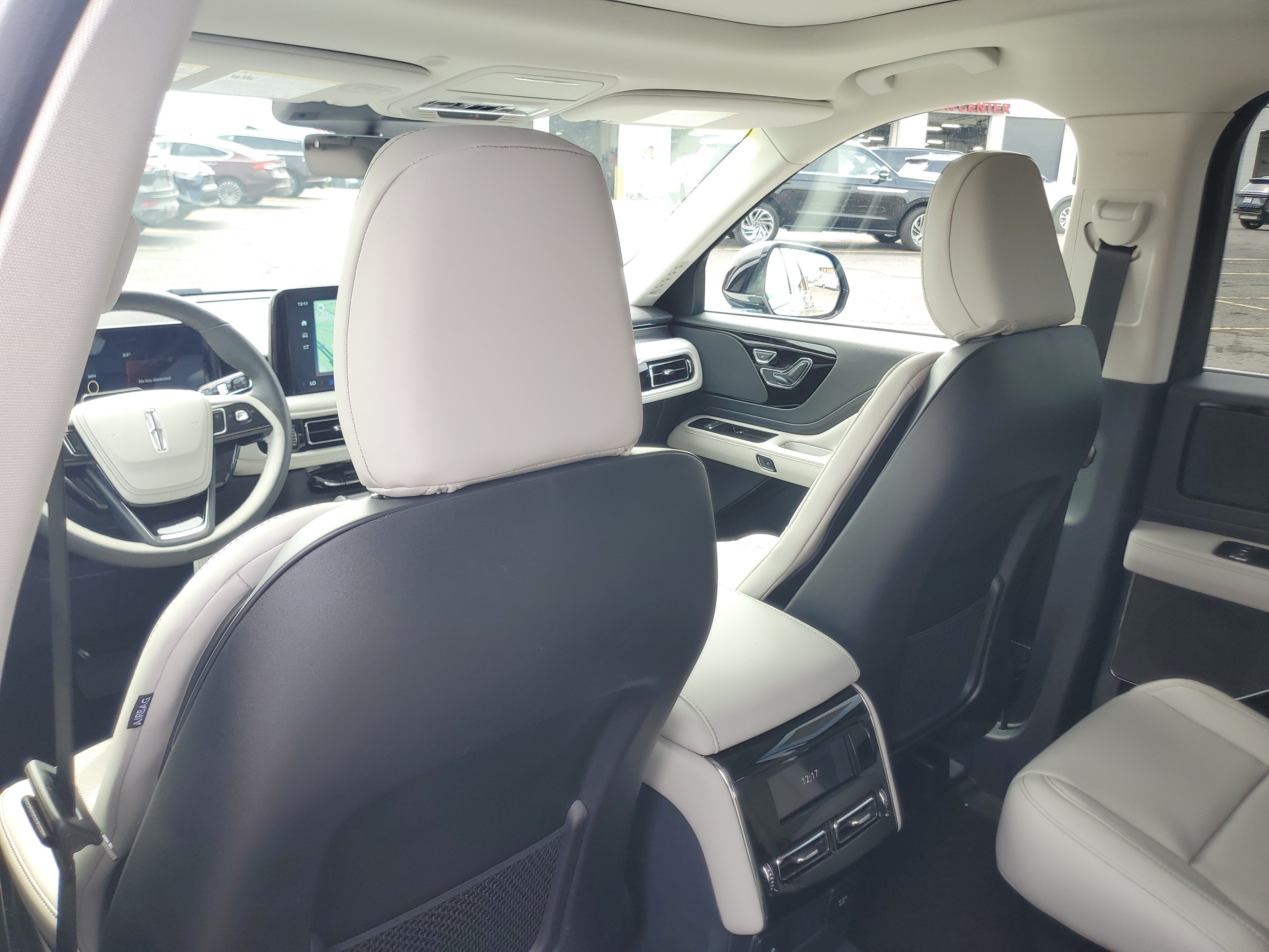 New 2026 Lincoln Aviator AWD image 24