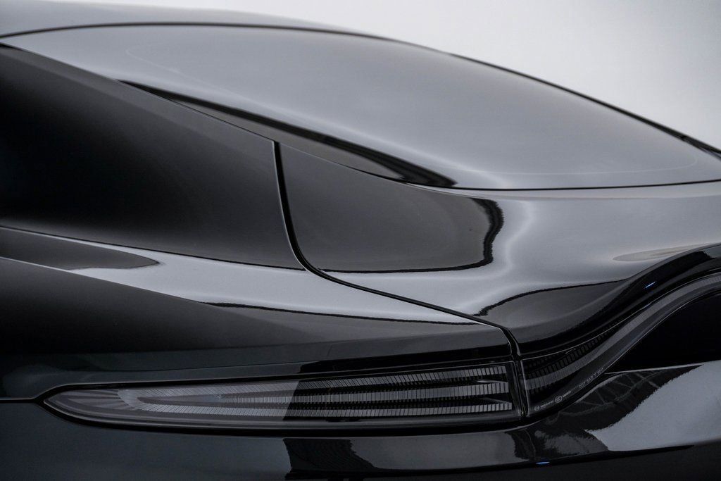 Used 2026 Aston Martin V8 Vantage Coupe image 15