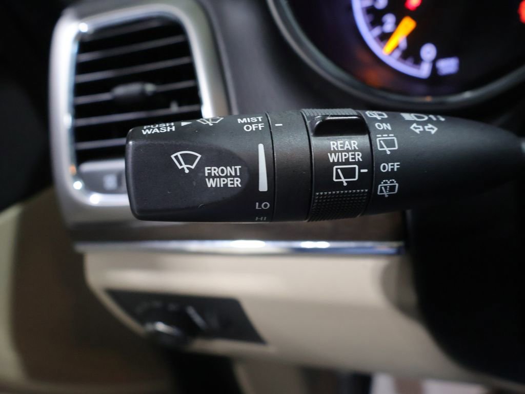 Used 2018 Jeep Grand Cherokee Limited image 41