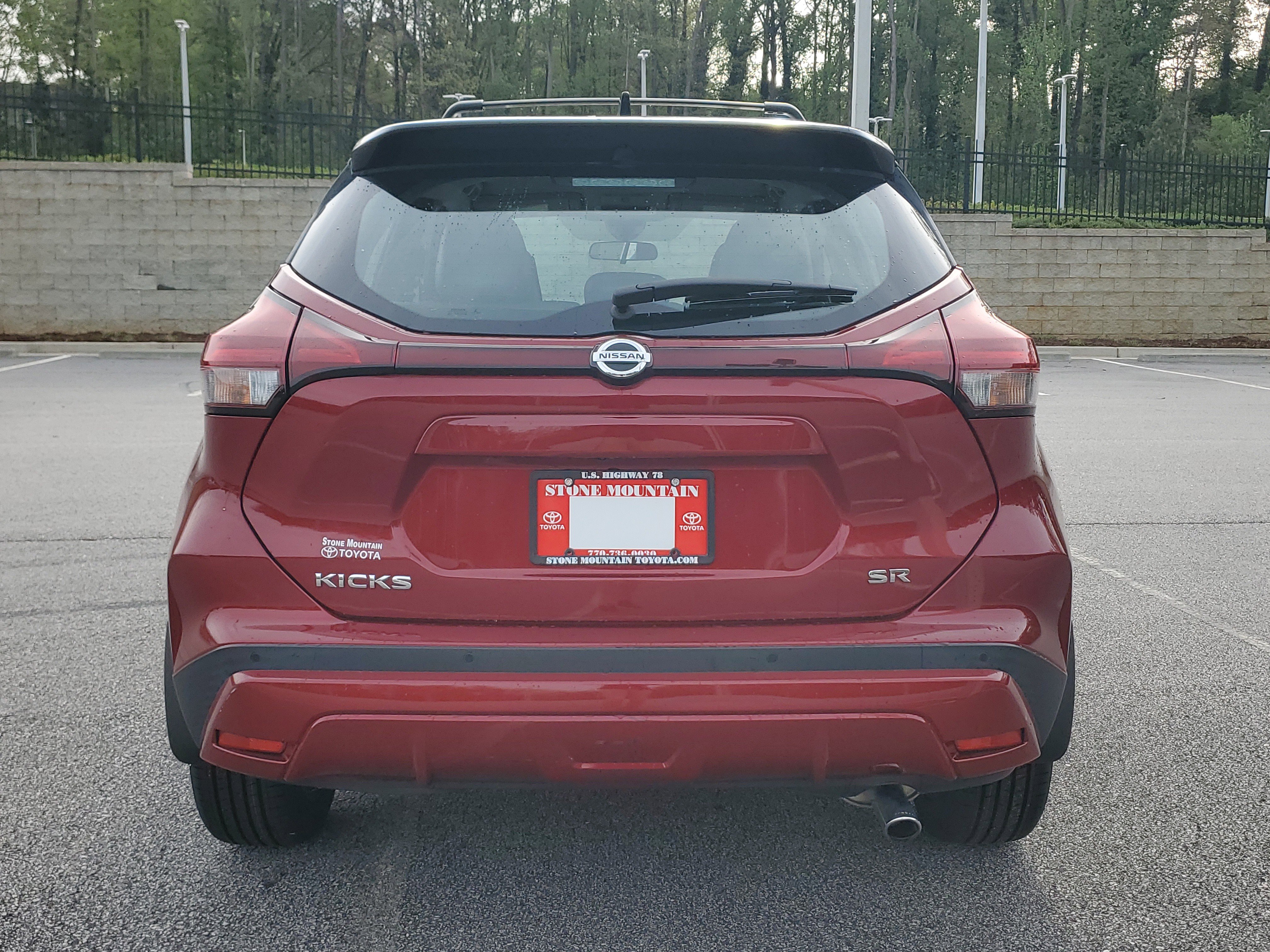 Used 2021 Nissan Kicks SR w/ SR Premium Package image 5