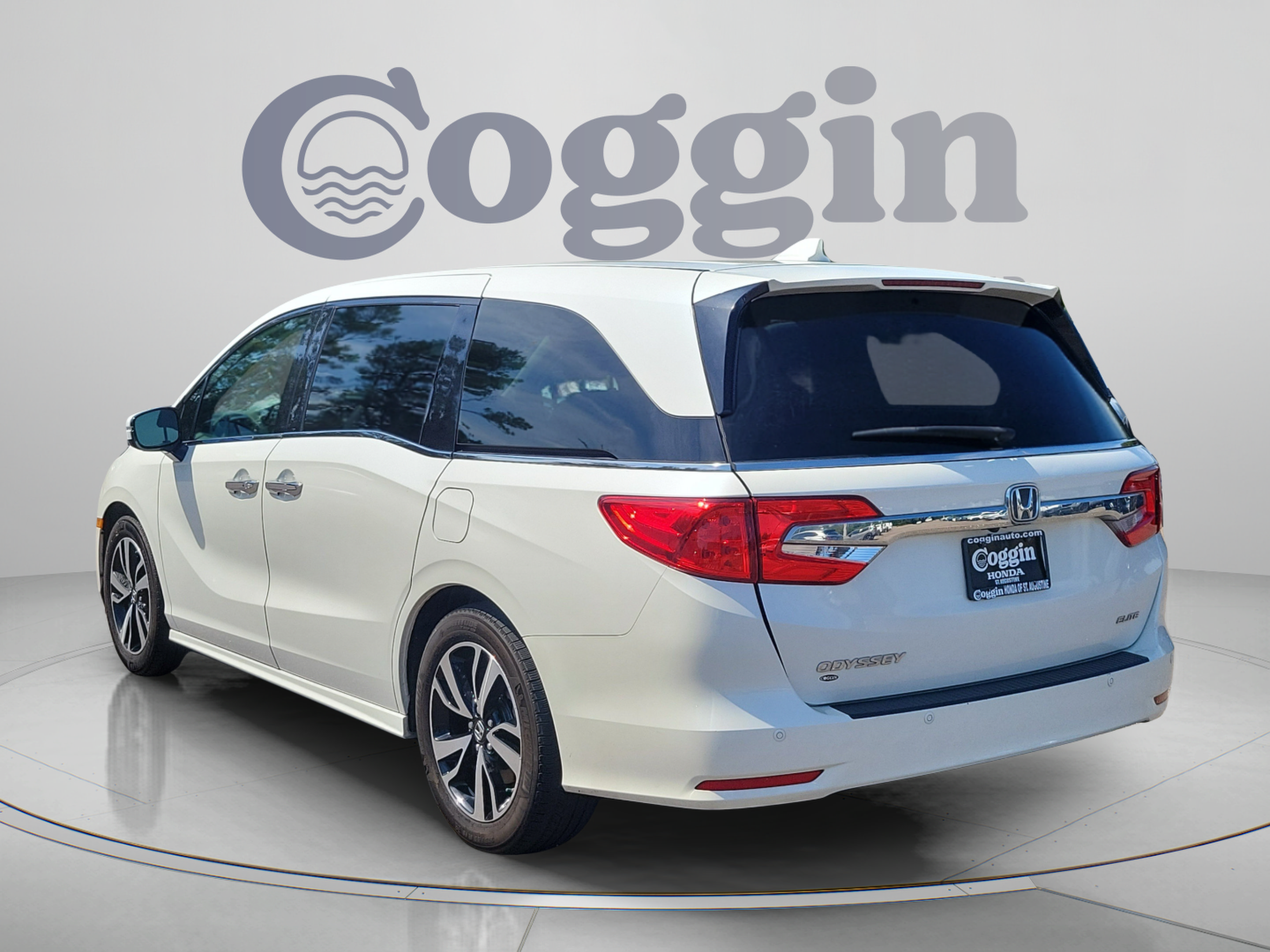 Certified 2018 Honda Odyssey Elite image 3