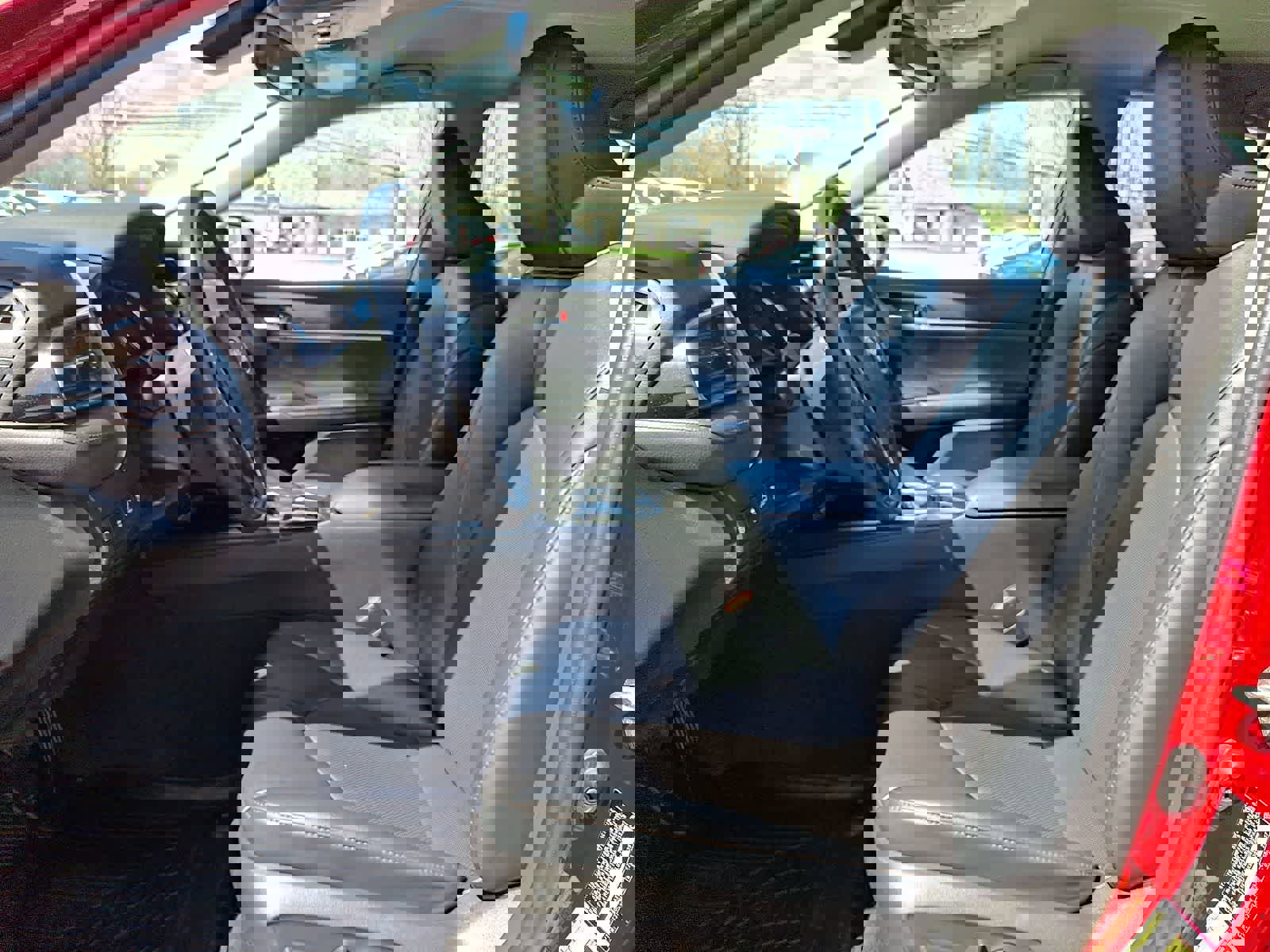 Used 2020 Toyota Camry XLE image 16