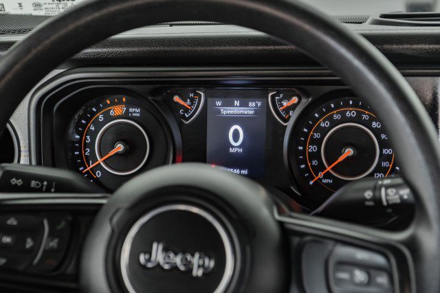 Used 2024 Jeep Wrangler Unlimited Sport image 15