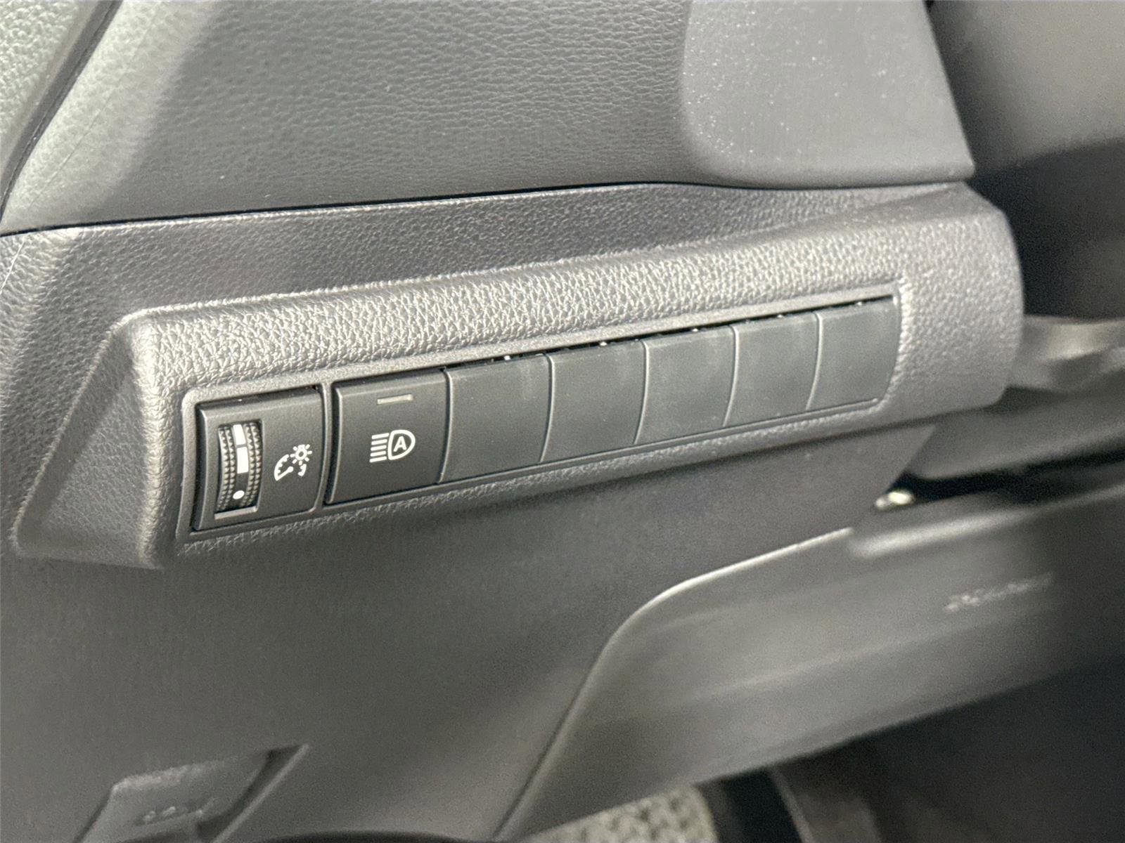 Certified 2025 Toyota Corolla XSE FWD image 16