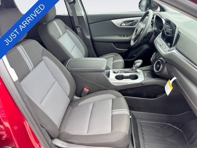 New 2026 Chevrolet Blazer LT w/ Convenience Package FWD image 25