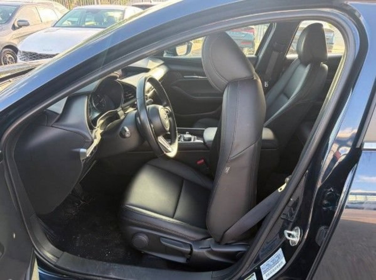 Used 2024 MAZDA MAZDA3 s FWD image 12