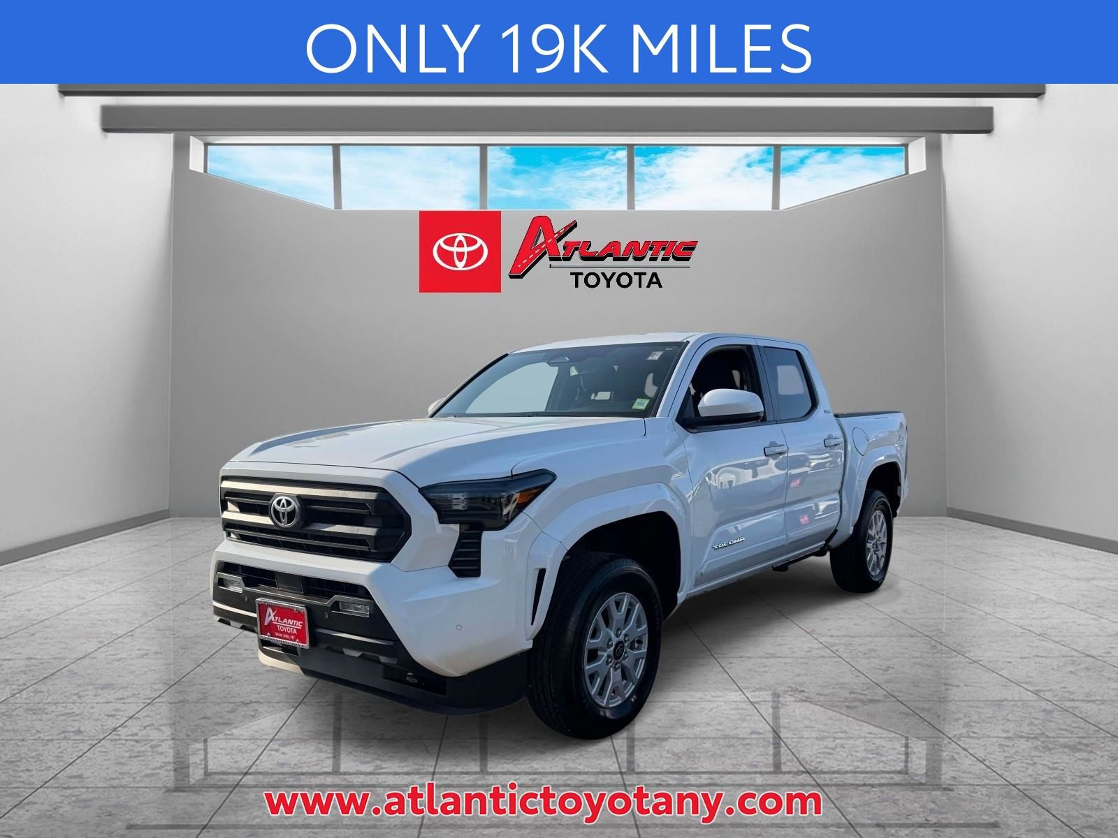 Used 2024 Toyota Tacoma SR5 image 2