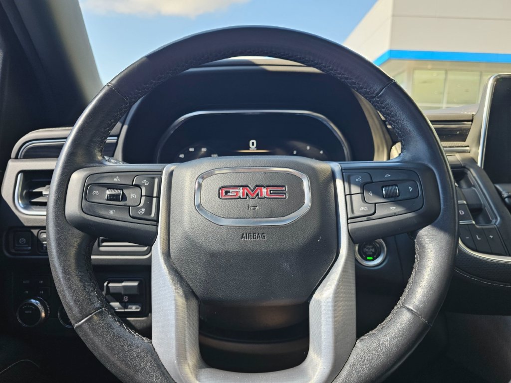 Used 2022 GMC Yukon SLT w/ SLT Luxury Package AWD/4WD image 26