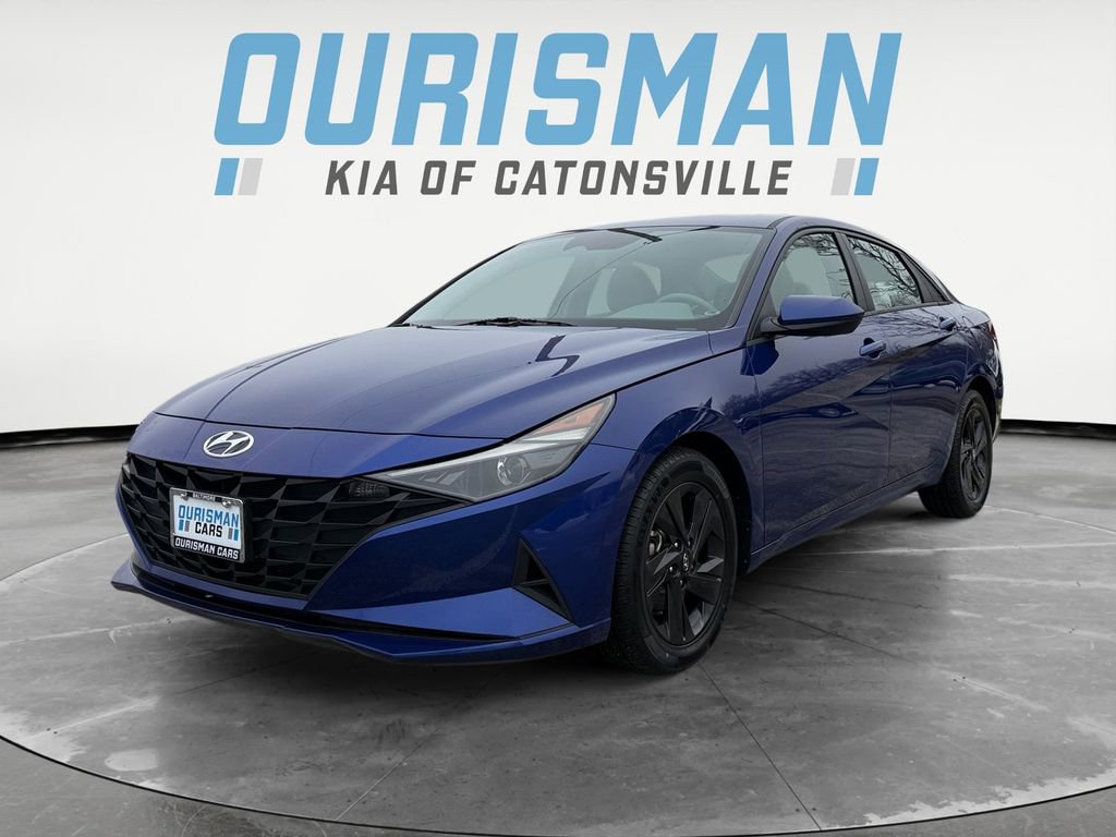 Used 2022 Hyundai Elantra SEL w/ Cargo Package image 2