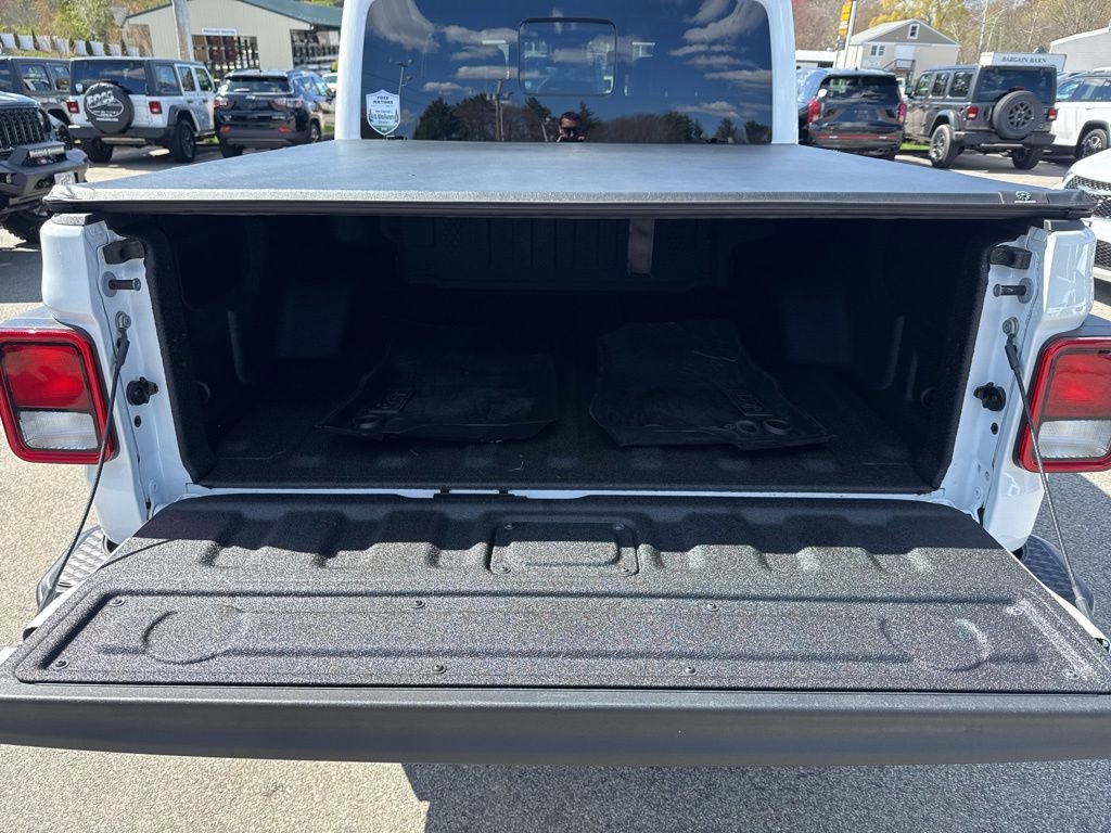 Used 2025 Jeep Gladiator Sport AWD/4WD image 23