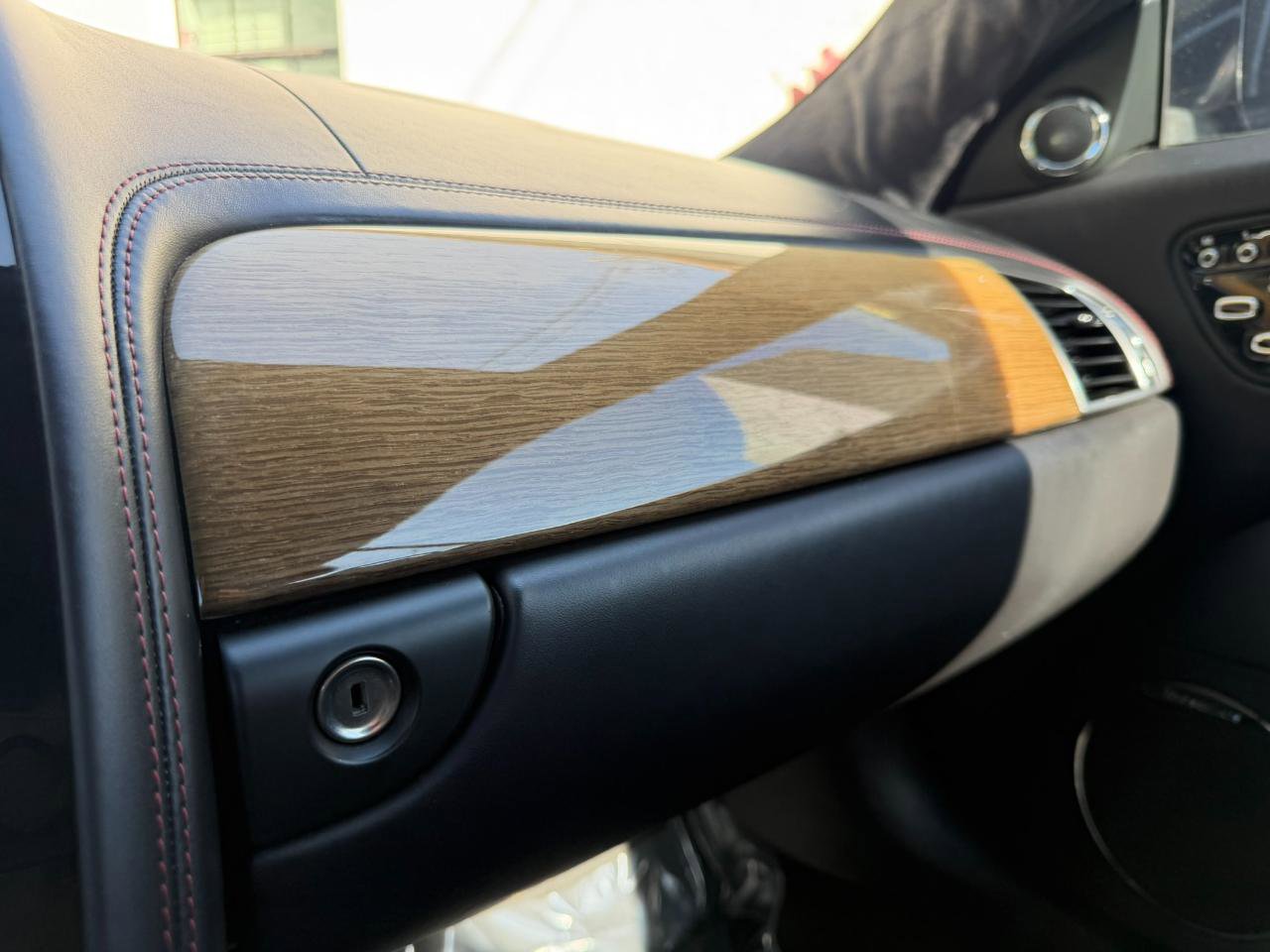 Used 2014 Jaguar XKR R image 39