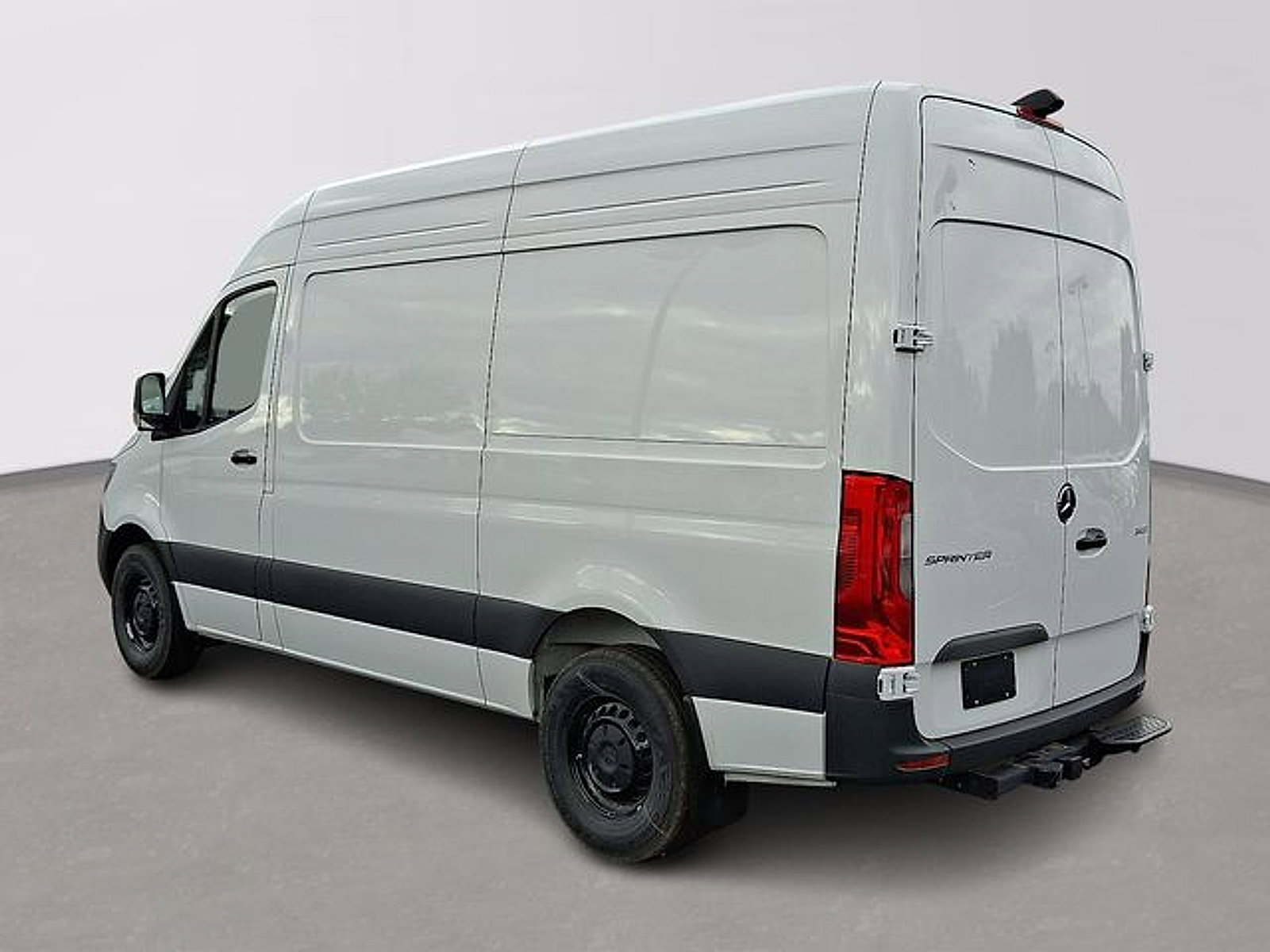 Used 2025 Mercedes-Benz Sprinter 2500 image 6