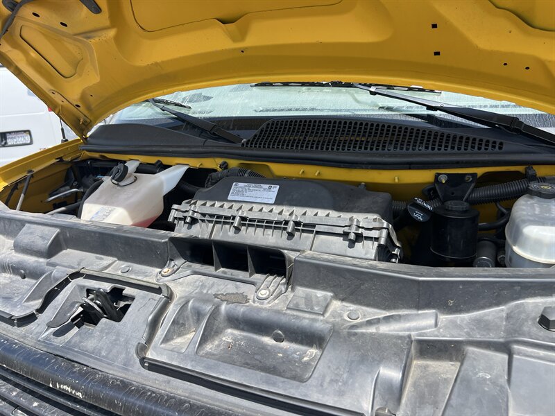 Used 2021 GMC Savana 3500 w/ Power Convenience Package RWD image 20