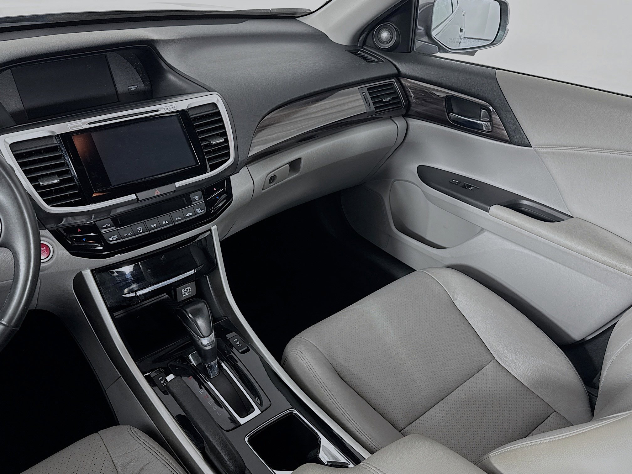 Used 2016 Honda Accord EX-L image 23